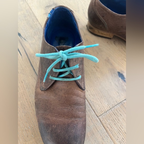 John Fluevog CBC Radio Derby Oxford Shoes Brown Leather Turquoise Women 8.5 - Picture 14 of 15